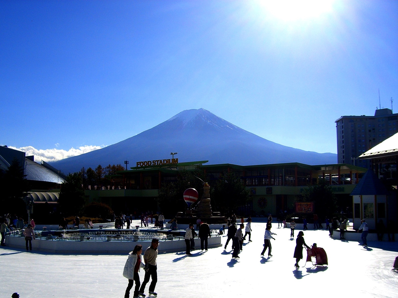 初心者が富士山登山にかかる時間・登山料・装備まとめ！日帰りツアーもアリ！？