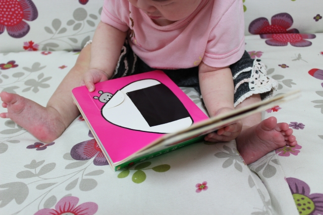 赤ちゃんの読み聞かせ用に使えるオススメの絵本まとめ