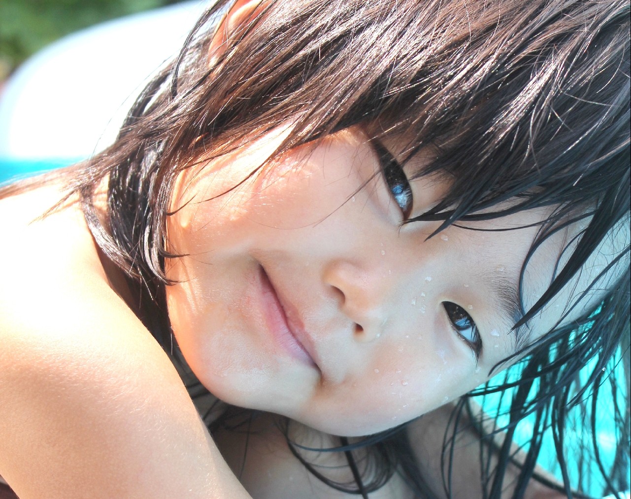 プールの後の子供の顔に水いぼが…水いぼの原因とイソジンやピンセット、薬での治療対策方法まとめ